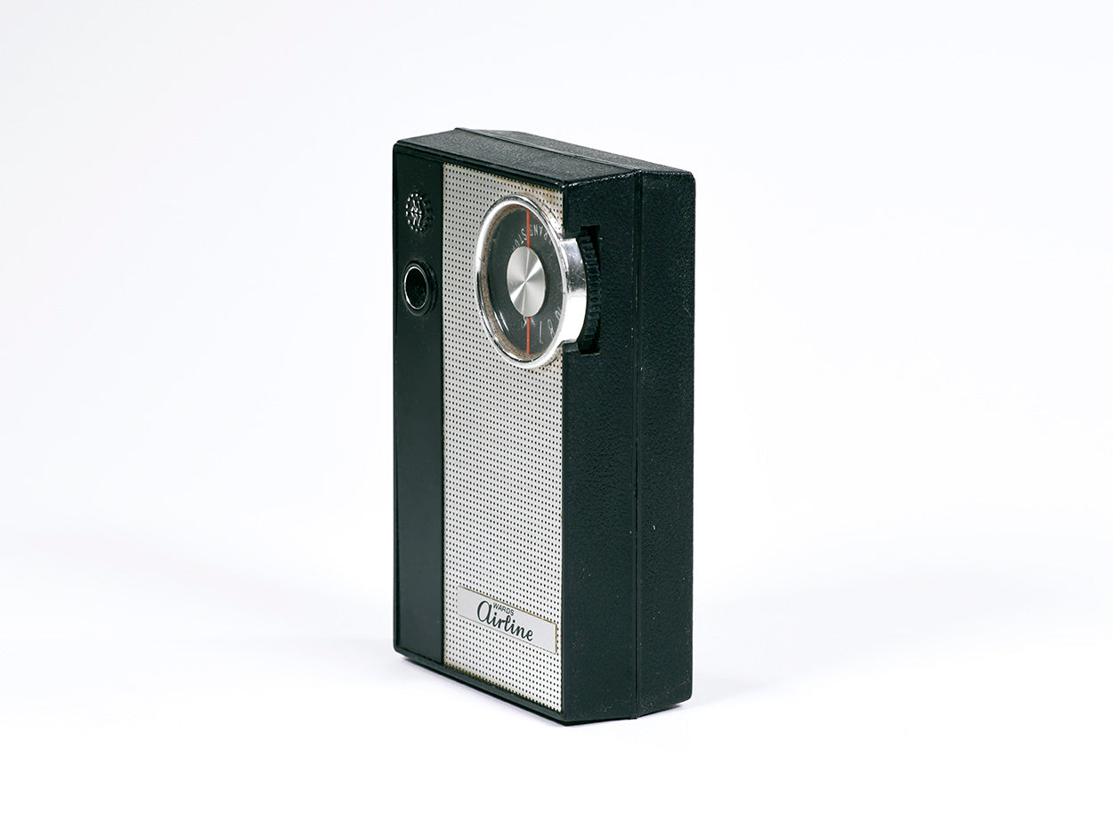 Vintage Montgomery Ward Airline Transistor Radio
