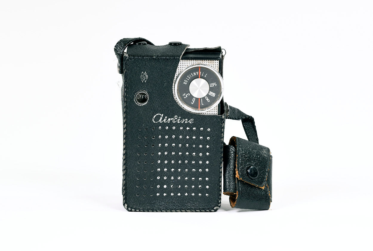 Vintage Montgomery Ward Airline Transistor Radio
